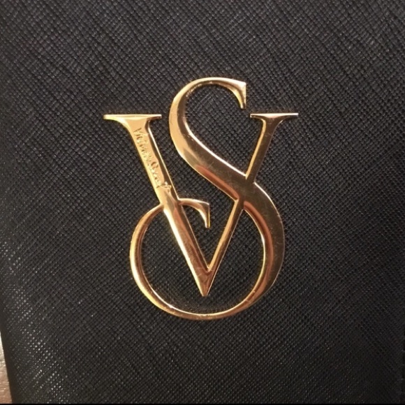 Victoria’s Secret Leather Passport Cover - Picture 7 of 7